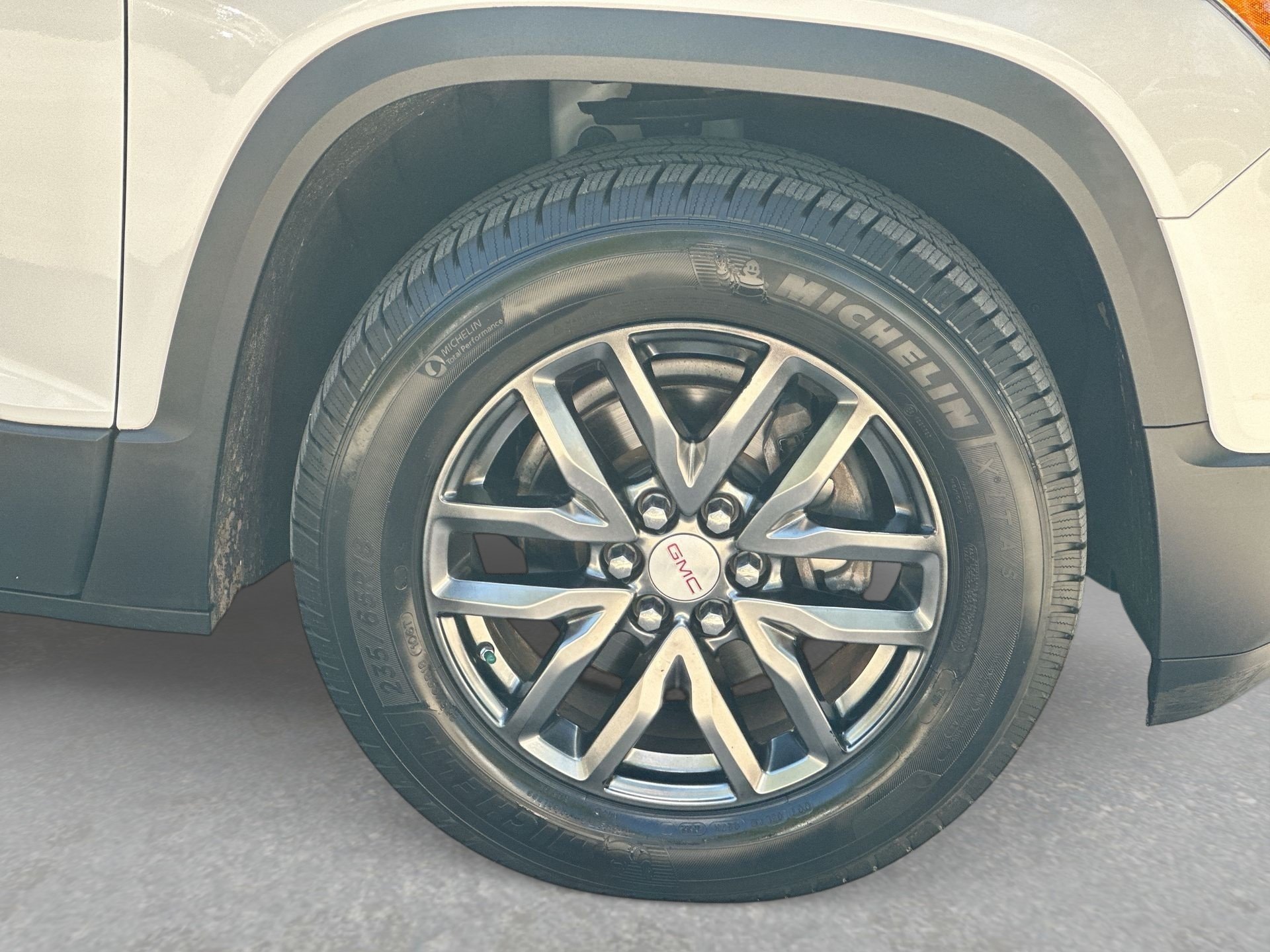 Certified 2017 GMC Acadia SLT FWD image 33