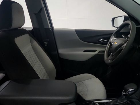 Used 2024 Chevrolet Equinox LS w/ Driver Confidence II Package FWD image 29