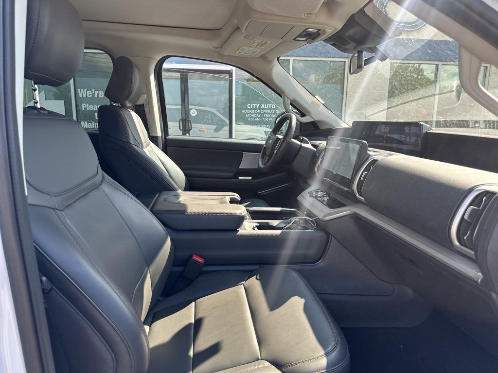 Used 2025 Ford Expedition Active AWD/4WD image 10
