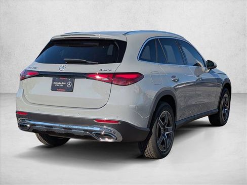 New 2026 Mercedes-Benz GLC 300 4MATIC image 2