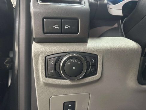 Used 2017 Ford F150 XLT w/ Equipment Group 302A Luxury AWD/4WD image 35