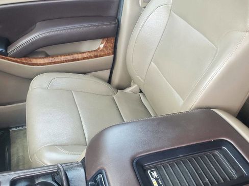 Used 2016 Chevrolet Suburban LTZ image 12