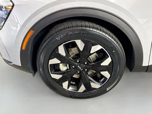 Used 2023 Kia Sportage X-Line w/ X-Line Premium Package AWD/4WD image 4