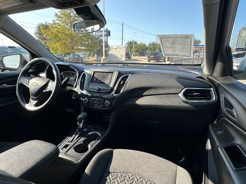 Used 2023 Chevrolet Equinox LT w/ LPO, Floor Liner Package image 10