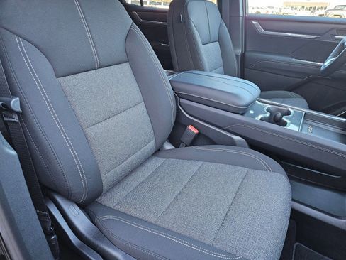 New 2026 GMC Acadia Elevation FWD image 28