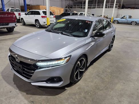 Used 2021 Honda Accord Sport image 3