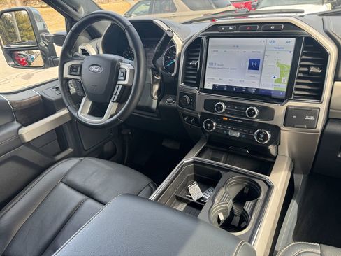 Used 2022 Ford F250 Lariat w/ Lariat Ultimate Package image 32