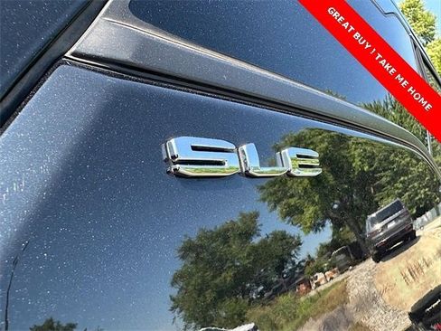 Used 2024 GMC Terrain SLE image 10