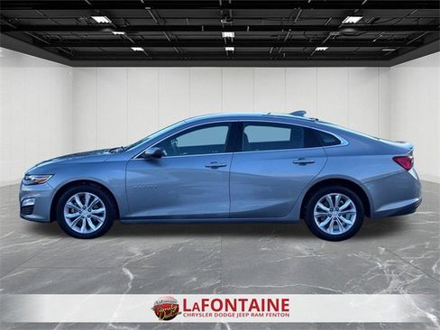Used 2024 Chevrolet Malibu LT image 2
