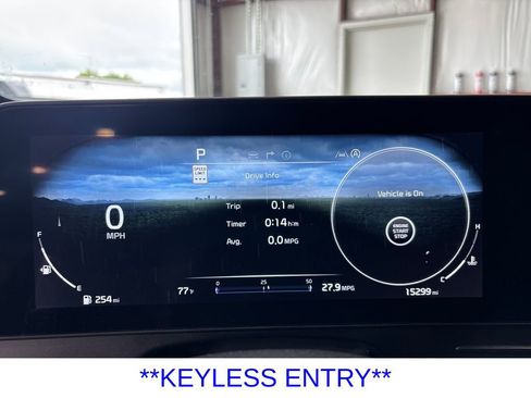 Used 2025 Kia Sportage SX AWD/4WD image 9