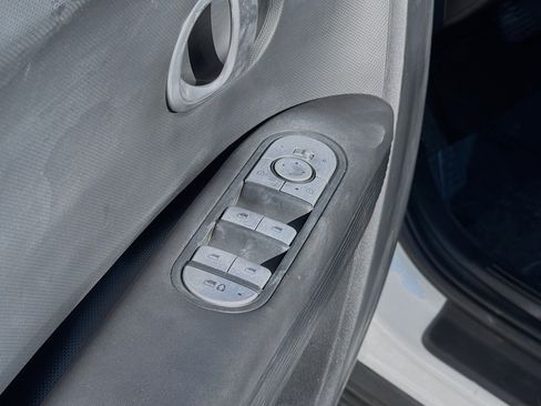 Used 2022 Hyundai Ioniq 5 SE image 21