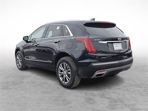 Certified 2022 Cadillac XT5 Premium Luxury image 3