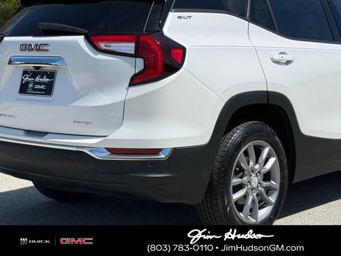 Used 2022 GMC Terrain SLT w/ LPO, Floor Liner Package AWD/4WD image 16