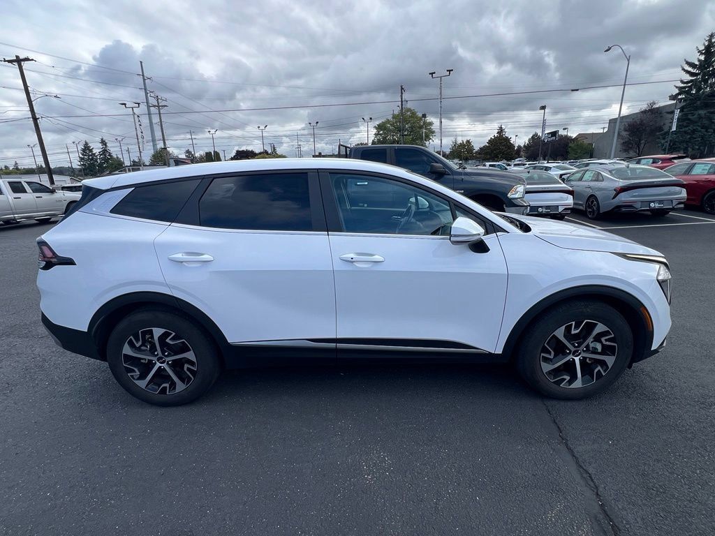 Certified 2023 Kia Sportage EX FWD image 8