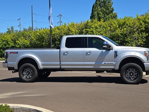 Used 2017 Ford F350 Platinum w/ Platinum Ultimate Package AWD/4WD image 3