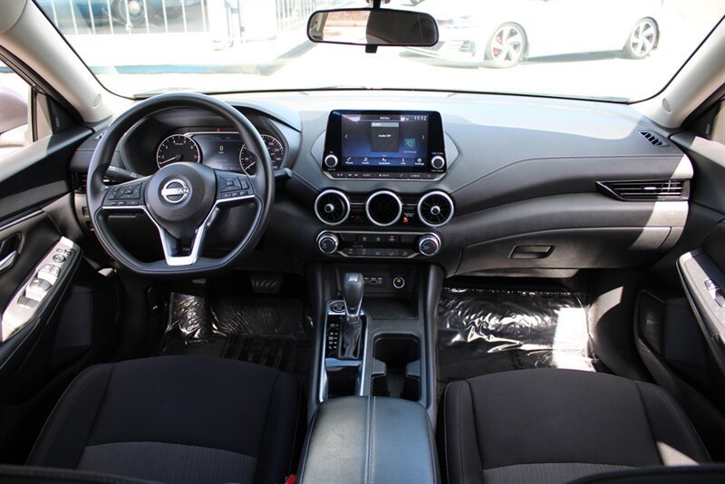 Used 2024 Nissan Sentra SV FWD image 16