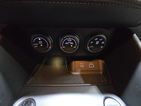 New 2025 Nissan Z Performance w/ Floor Mat Package image 12