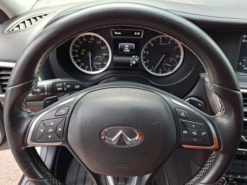 Used 2018 INFINITI QX30 AWD image 20