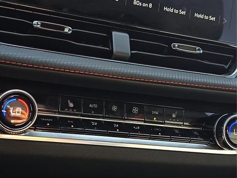 Used 2026 Chevrolet Equinox RS image 24