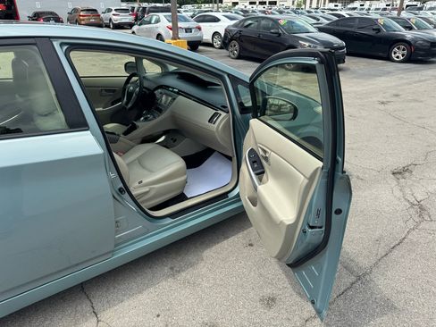 Used 2012 Toyota Prius Two image 9