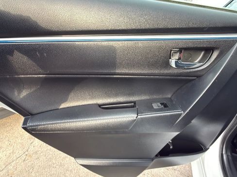 Used 2014 Toyota Corolla S image 19