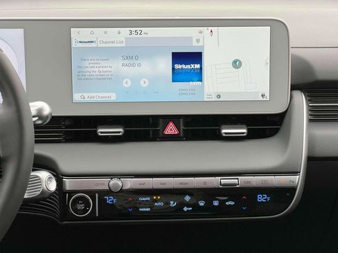 New 2024 Hyundai Ioniq 5 SEL image 19