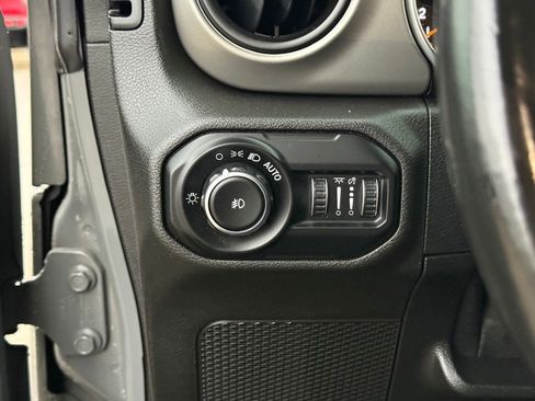 Used 2021 Jeep Wrangler Unlimited Sport image 17