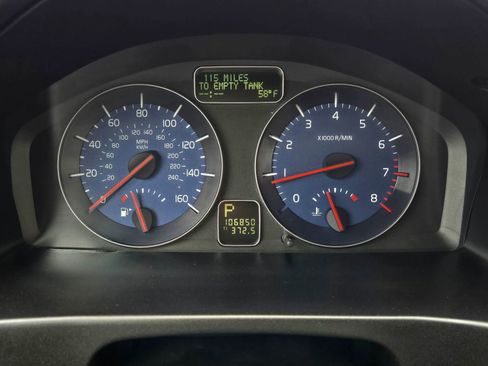 Used 2011 Volvo C30 FWD image 29