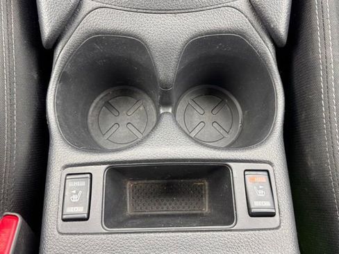 Used 2018 Nissan Rogue SV FWD image 20