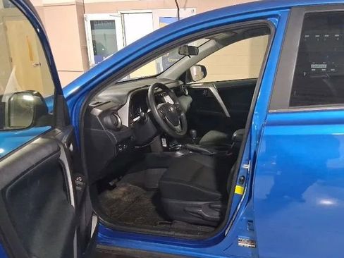 Used 2018 Toyota RAV4 LE w/ All Weather Liner Package AWD/4WD image 2