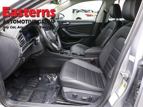 Used 2024 Volkswagen Jetta SE image 14