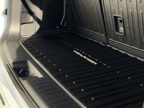 New 2026 Toyota Highlander Platinum AWD/4WD image 30