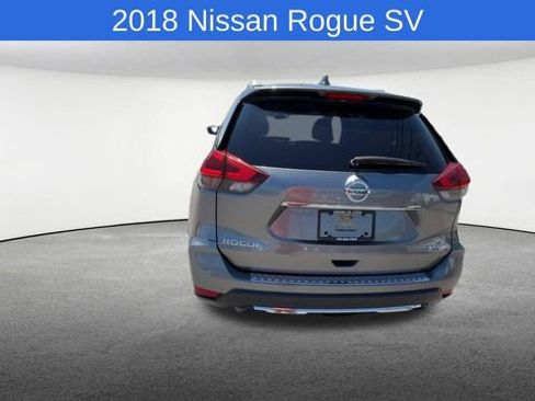 Used 2018 Nissan Rogue SV AWD/4WD image 8