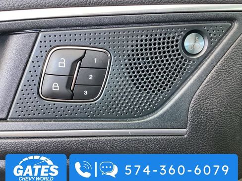 Used 2024 Ford Edge SEL image 26