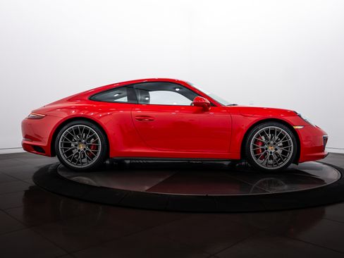 Certified 2019 Porsche 911 Carrera 4S image 8