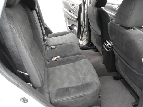 Used 2014 Nissan Rogue SV w/ SV Family Package AWD/4WD image 13