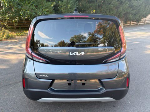 Used 2024 Kia Soul LX FWD image 6