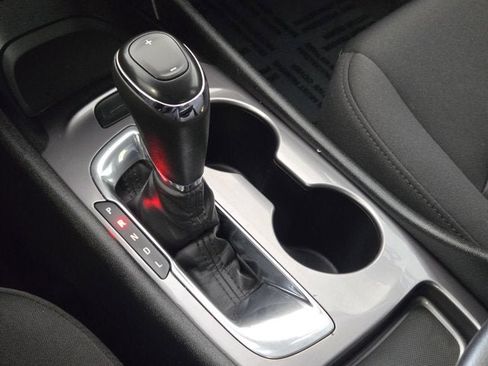 Used 2018 Chevrolet Malibu LS image 25