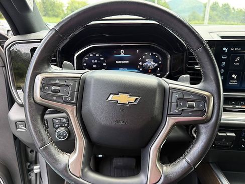 Used 2023 Chevrolet Silverado 1500 High Country w/ Technology Package AWD/4WD image 13