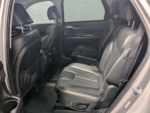 Used 2025 Hyundai Palisade Limited AWD/4WD image 24