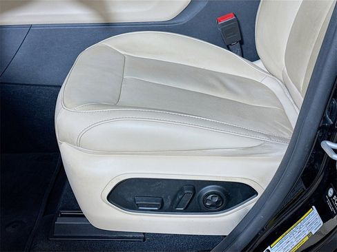 Used 2022 Jeep Grand Cherokee Limited image 17