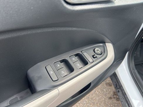 New 2026 Hyundai Venue SEL FWD image 14