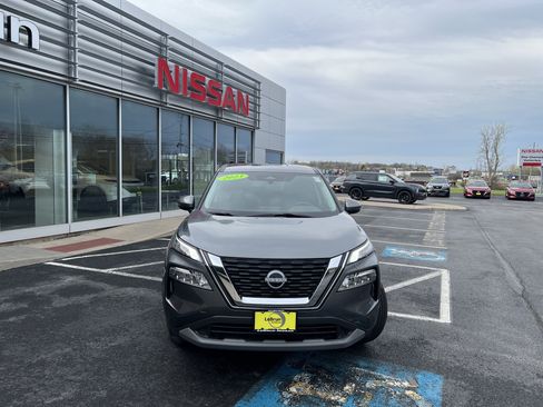 Used 2023 Nissan Rogue SV AWD/4WD image 12