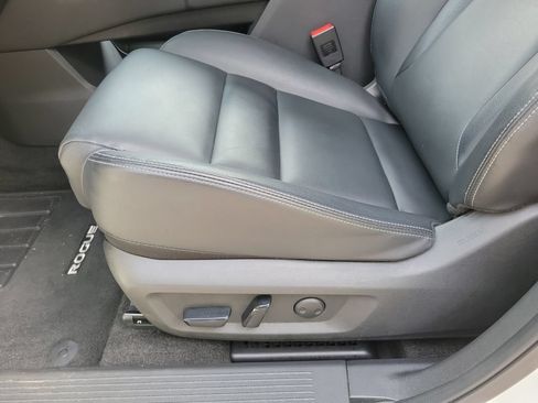 Used 2023 Nissan Rogue SL w/ SL Premium Package FWD image 12