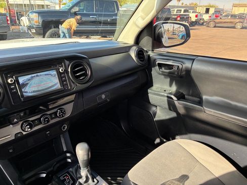 Used 2018 Toyota Tacoma SR w/ SR Convenience Package RWD image 21