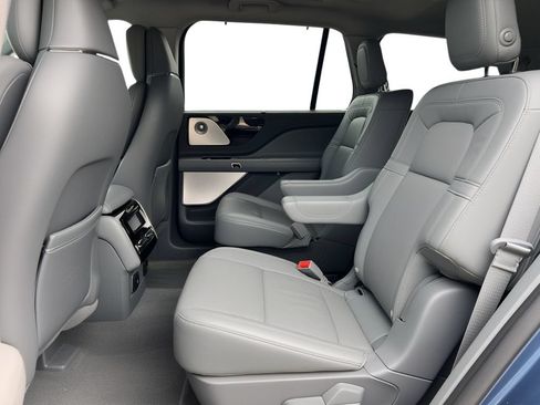 Used 2020 Lincoln Aviator Reserve w/ Equipment Group 202A AWD/4WD image 7