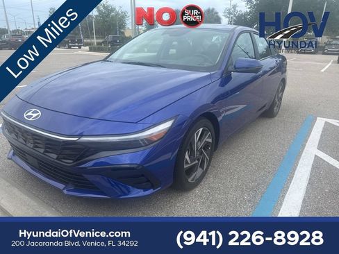 Used 2024 Hyundai Elantra Limited FWD image 3