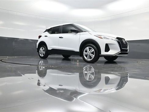 Used 2025 Nissan Kicks Play S image 33