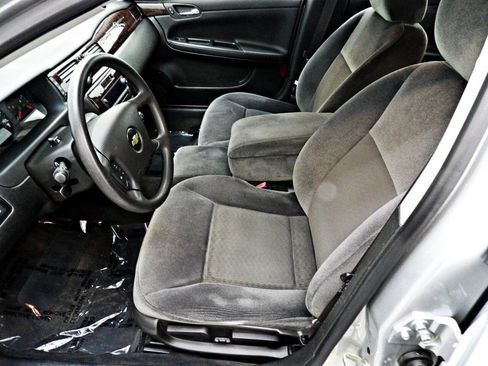 Used 2014 Chevrolet Impala Limited LS FWD image 8