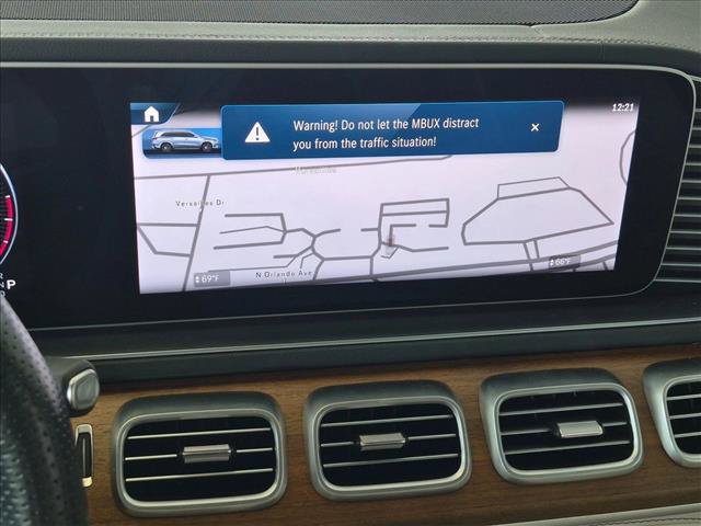 Used 2025 Mercedes-Benz GLS 580 4MATIC image 11